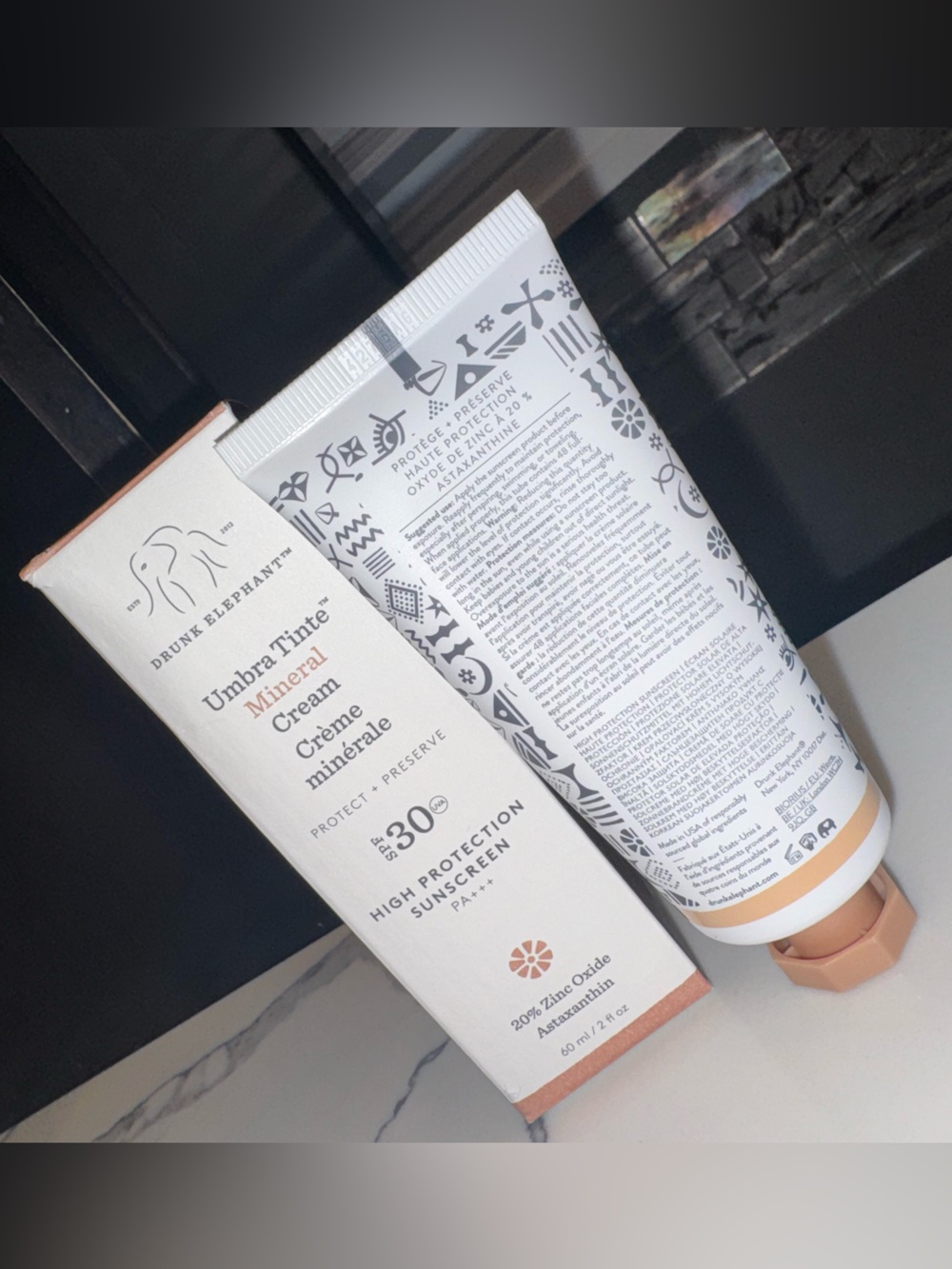 Drunk Elephant Umbra Tinte Mineral Cream SPF 30 Brand new in box — never used! - Picture 5 of 6